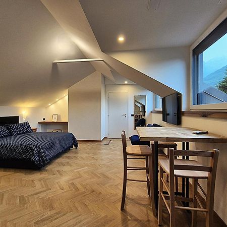 Residenza Laurum แมนเดลโล เดล ลาริโอ ภายนอก รูปภาพ