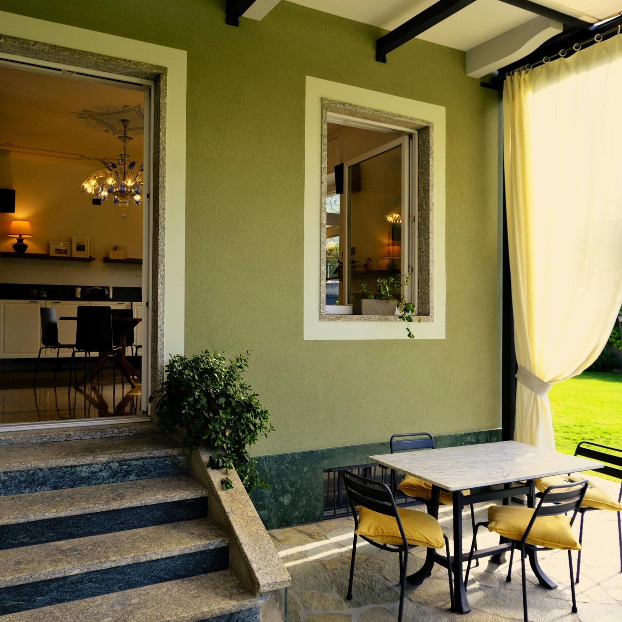 Residenza Laurum แมนเดลโล เดล ลาริโอ ภายนอก รูปภาพ