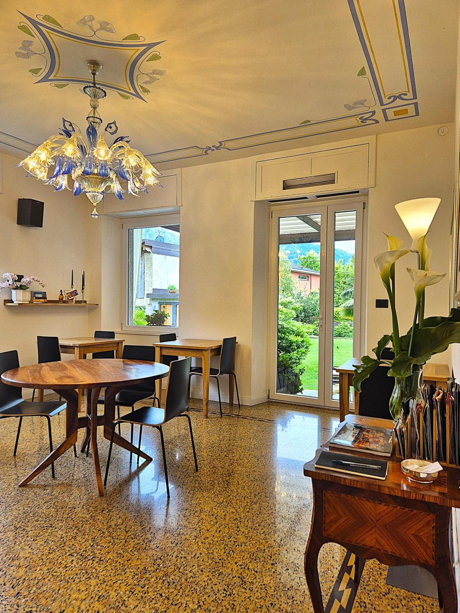 Residenza Laurum แมนเดลโล เดล ลาริโอ ภายนอก รูปภาพ